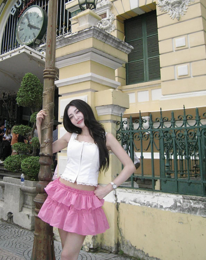 Màn đọ eo ác liệt của dàn "Chị đẹp đạp gió rẽ sóng": Lan Ngọc diện đồ phá cách, Huyền baby kín đáo mà vẫn sexy khó cưỡng - Ảnh 9. Màn đọ eo ác liệt của dàn "Chị đẹp đạp gió rẽ sóng": Lan Ngọc diện đồ phá cách, Huyền baby kín đáo mà vẫn sexy khó cưỡng - Ảnh 9.