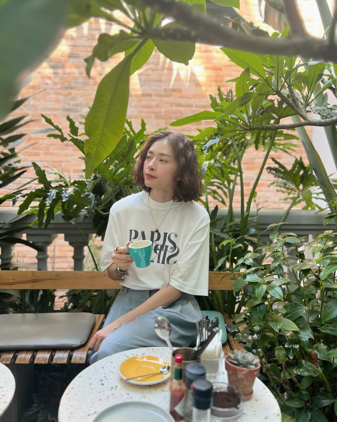 Phong cách của Ngô Thanh Vân cực trẻ trung, sang xịn mịn ở tuổi 45 nhờ 5 kiểu trang phục - Ảnh 2. Phong cách của Ngô Thanh Vân cực trẻ trung, sang xịn mịn ở tuổi 45 nhờ 5 kiểu trang phục - Ảnh 2.