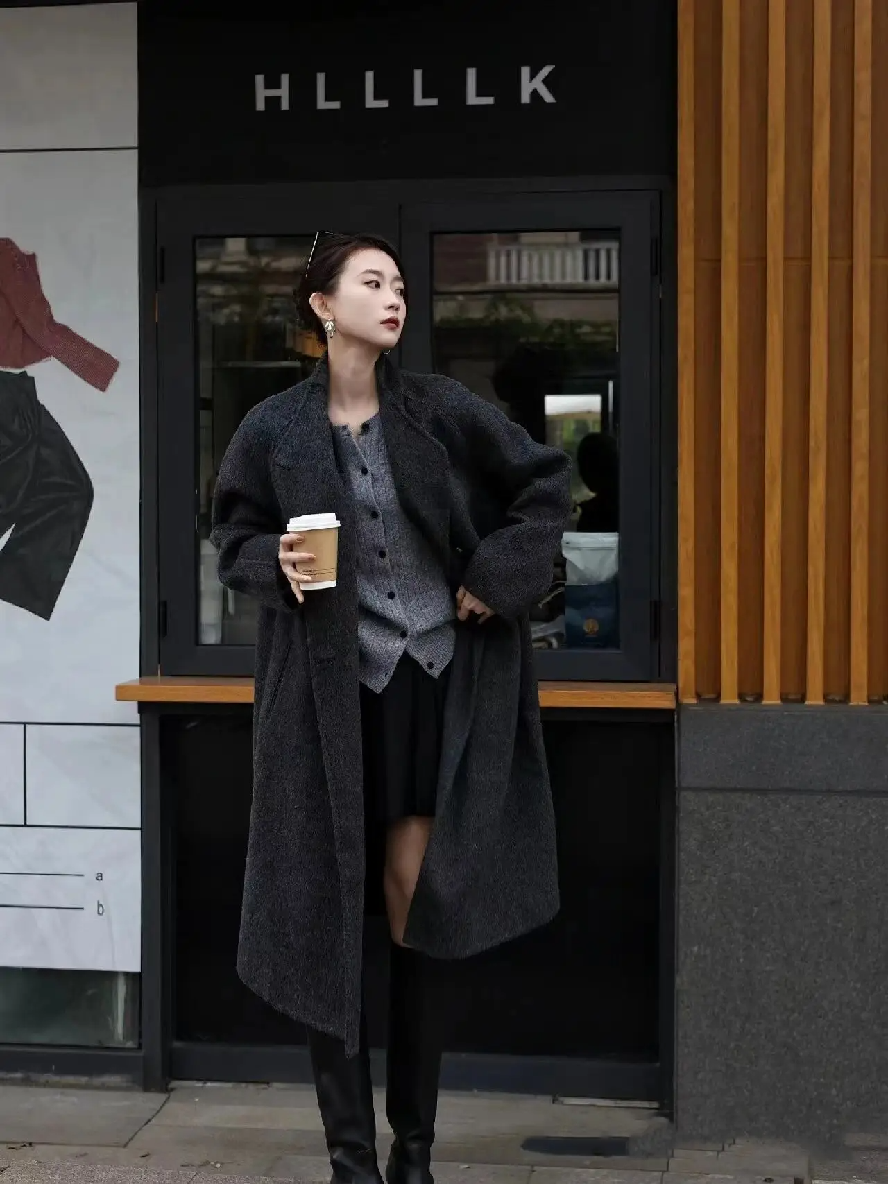 Chiêu diện boots hack chân thon dài, giúp nàng 30+ lên đồ sang chảnh trong Tết này- Ảnh 11. Chiêu diện boots hack chân thon dài, giúp nàng 30+ lên đồ sang chảnh trong Tết này- Ảnh 11.